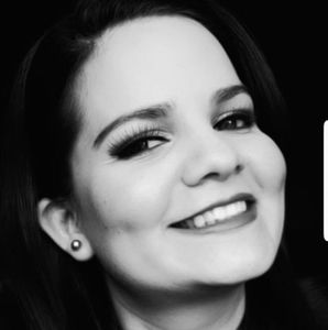 Meet your Posher, Adriana